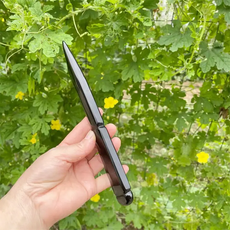 سكين سبج أسود طبيعي D agger نحت تمثال حلية فنغ شوي ديكور المنزل حجر هدية عيد 1 قطعة