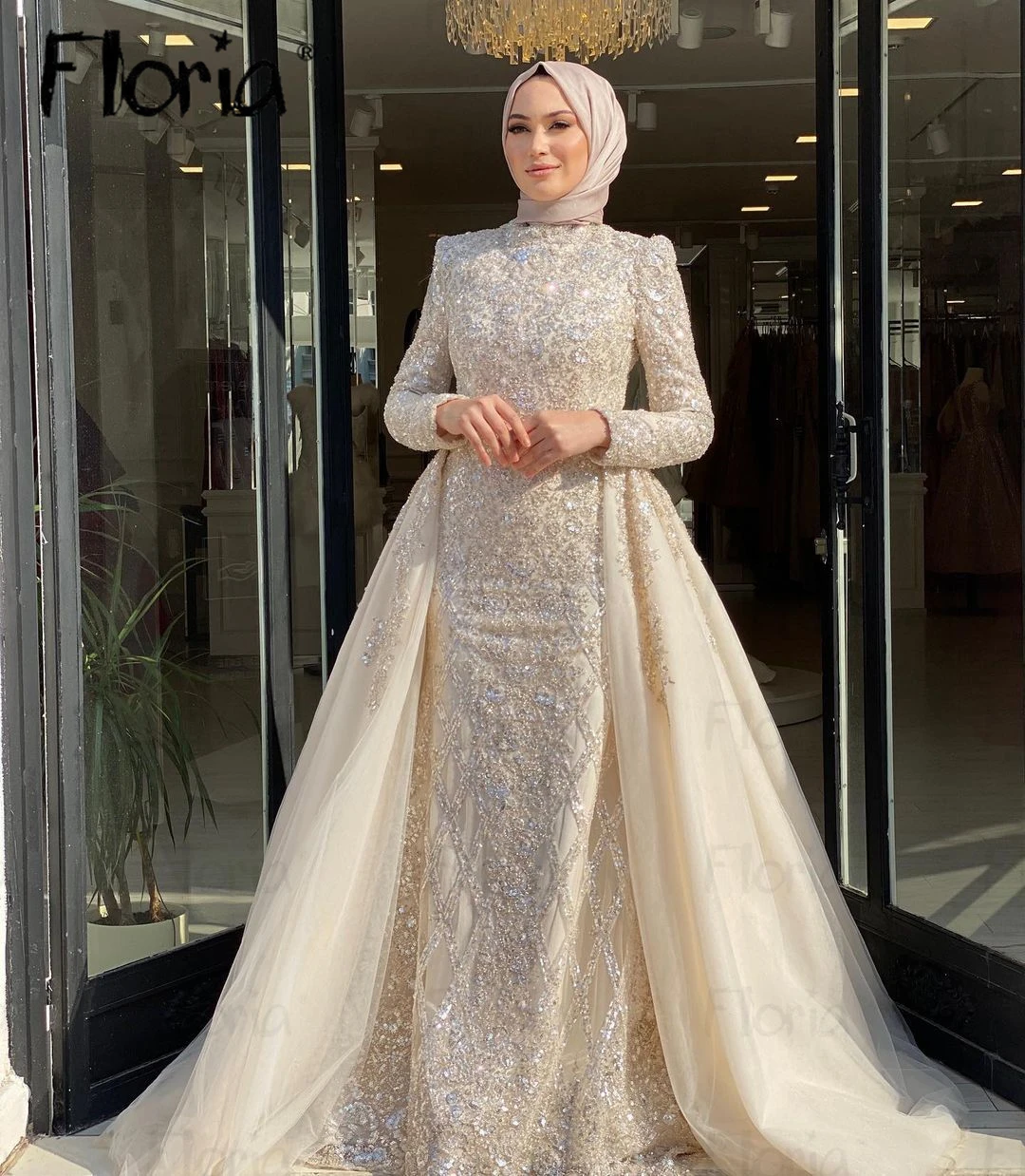 Light Champagne Muslim Wedding Party Dress Dubai Long Sleeve High Neck Formal Evening Dress with Detachable Train Prom Dresses