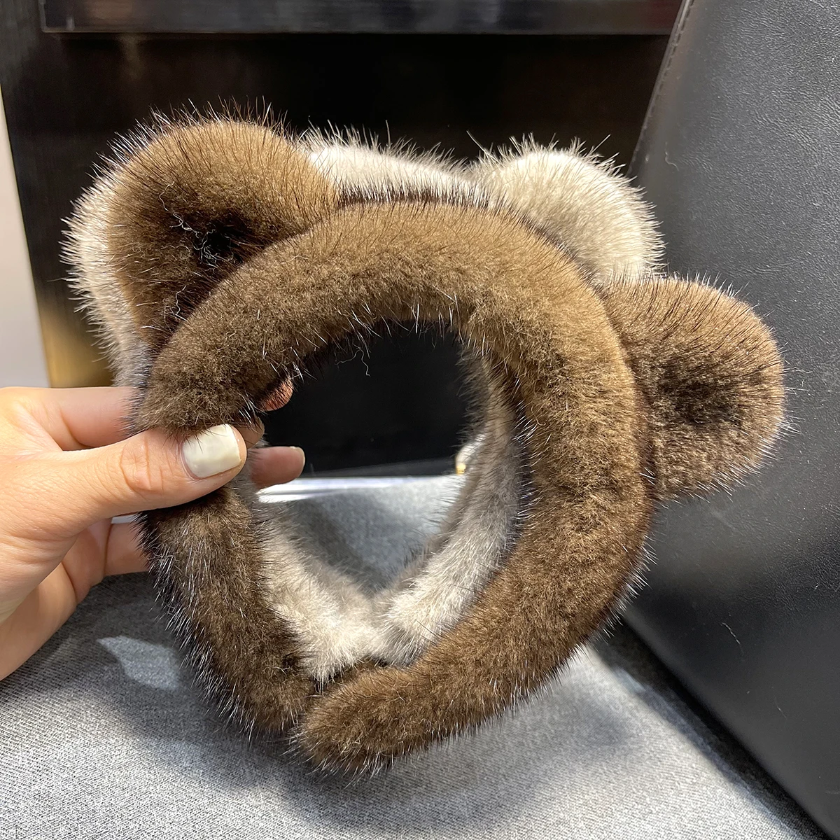 2022 Luxury Real Mink Fur Hairband Fashion Luxury Comfort Headwear Genuine Fur Stylish Fuzzy Headband Panda Design