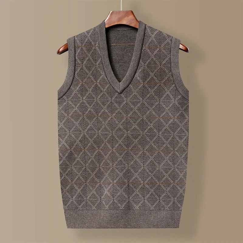 New Men's Casual Fashionable Warm Sweater Vest V-neck Versatile and Comfortable Soft Knitted Business Casual Top