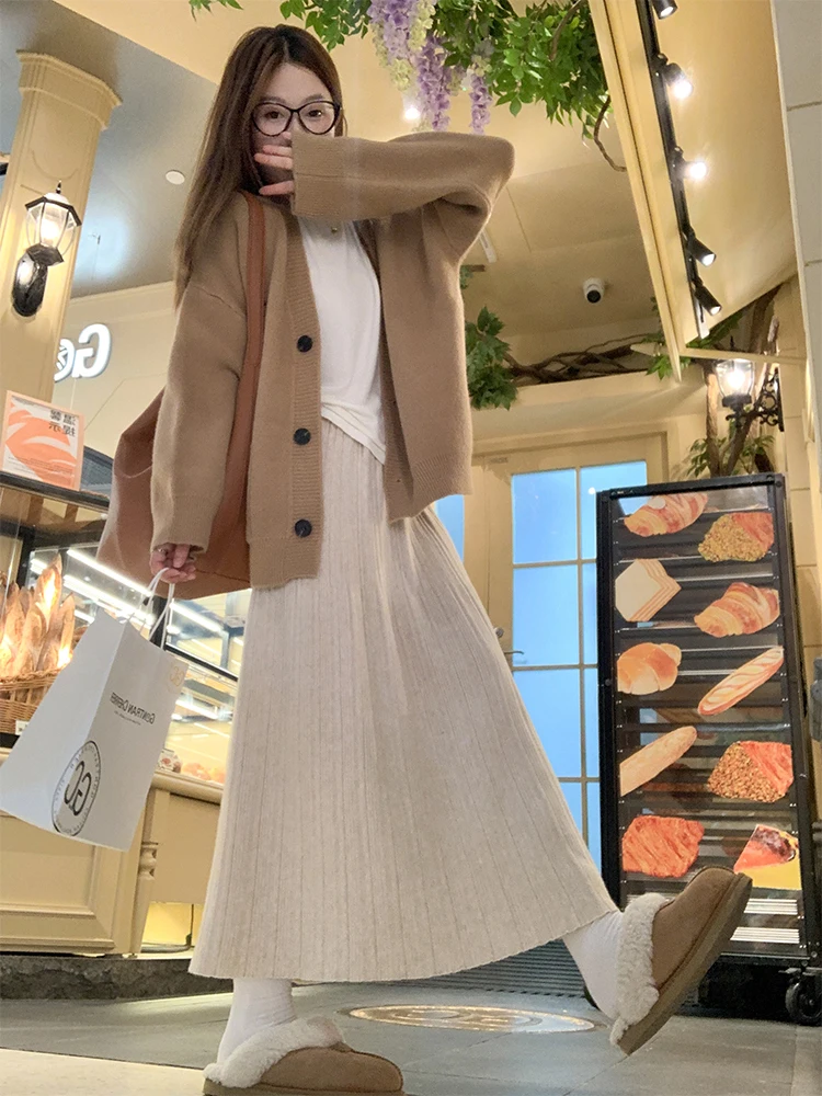 

Zeng XiaoXian Slimming V-Ne Knitted Sweater Cardigan And Skirt Two-Piece Set Women's Faion Spring New Arrival