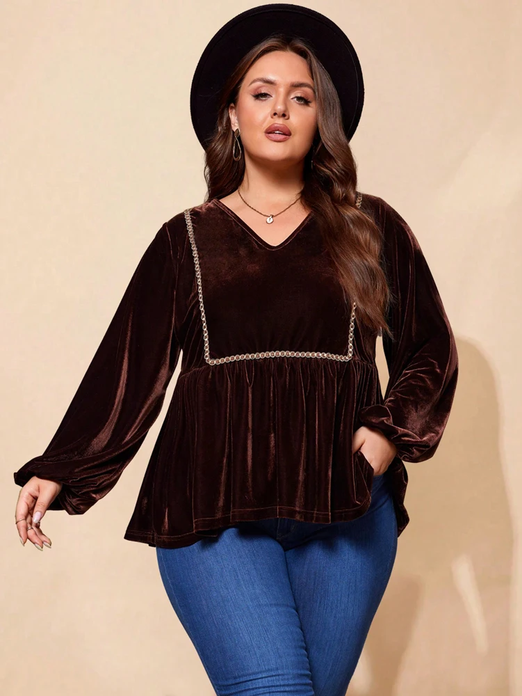 Plus-Size Samt-Oberteil mit V-Ausschnitt für Damen – Einfarbig, elegant und raffiniert – Neue Herbstkollektion 2026 – Detail 4