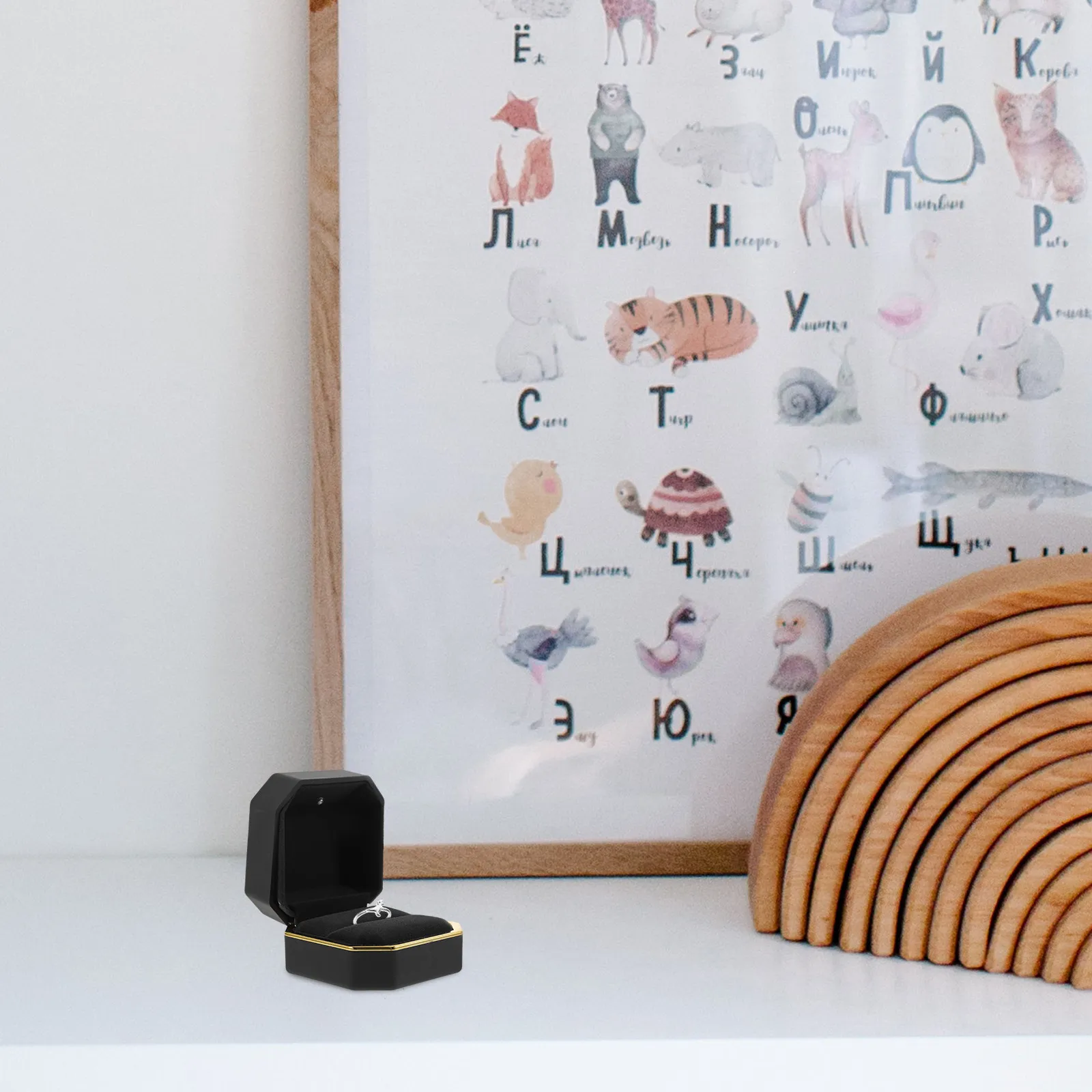 

Восьмиугольная светодиодная светящаяся коробка-кольцерадиофон, портативный легкий футляр для украшений, романтический подарок для предложения руки и сердца, органайзер для хранения