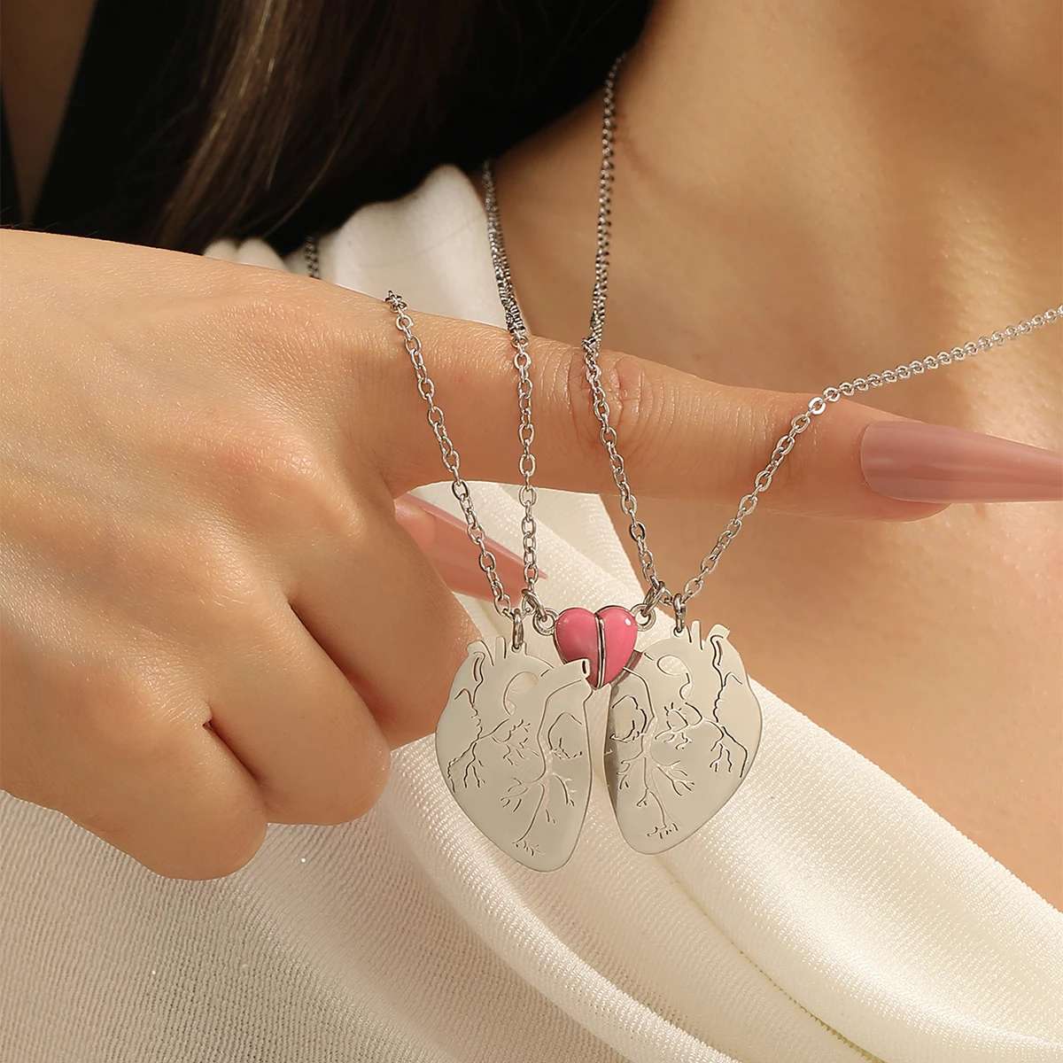 2/قطعة متوهجة الوردي القلب الجوف خارج قلادة زوجين القلائد أسلوب فاسق الأزياء شخصية الملحقات