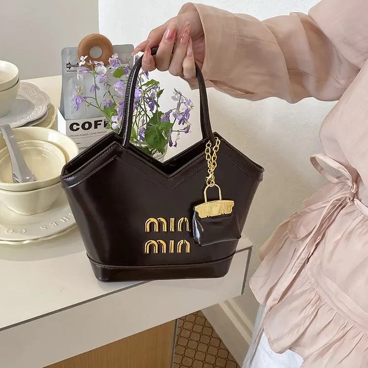 Minimalist Luxury Diaper Bag Women's Leather Tote Vintage Crossbody Bag Designer Large Capacity Elegant And Versatile