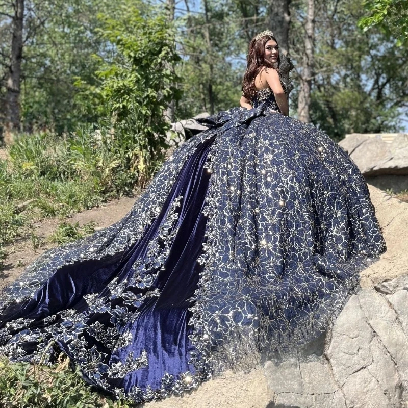 Navy Blue Princess Quinceanera Dresses With Bow Off Shoulder Ball Gown Glitter Appliques Crystals Beads Sweet 15th Dress