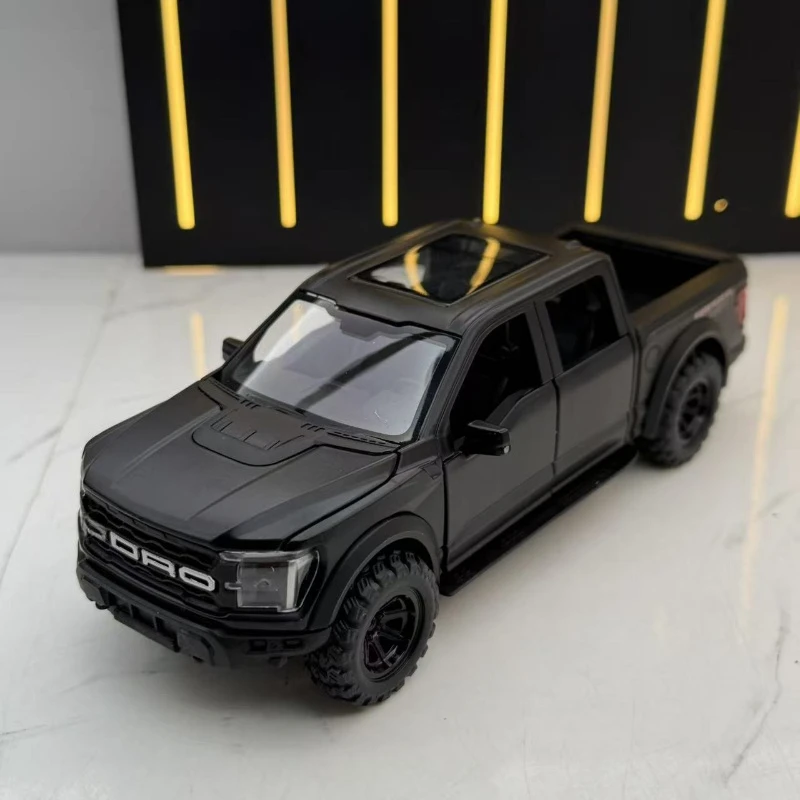 

Масштабная модель внедорожника F150 1:32, литая из сплава, металлическая игрушечная машинка с имитацией звука и света, подарок для детей