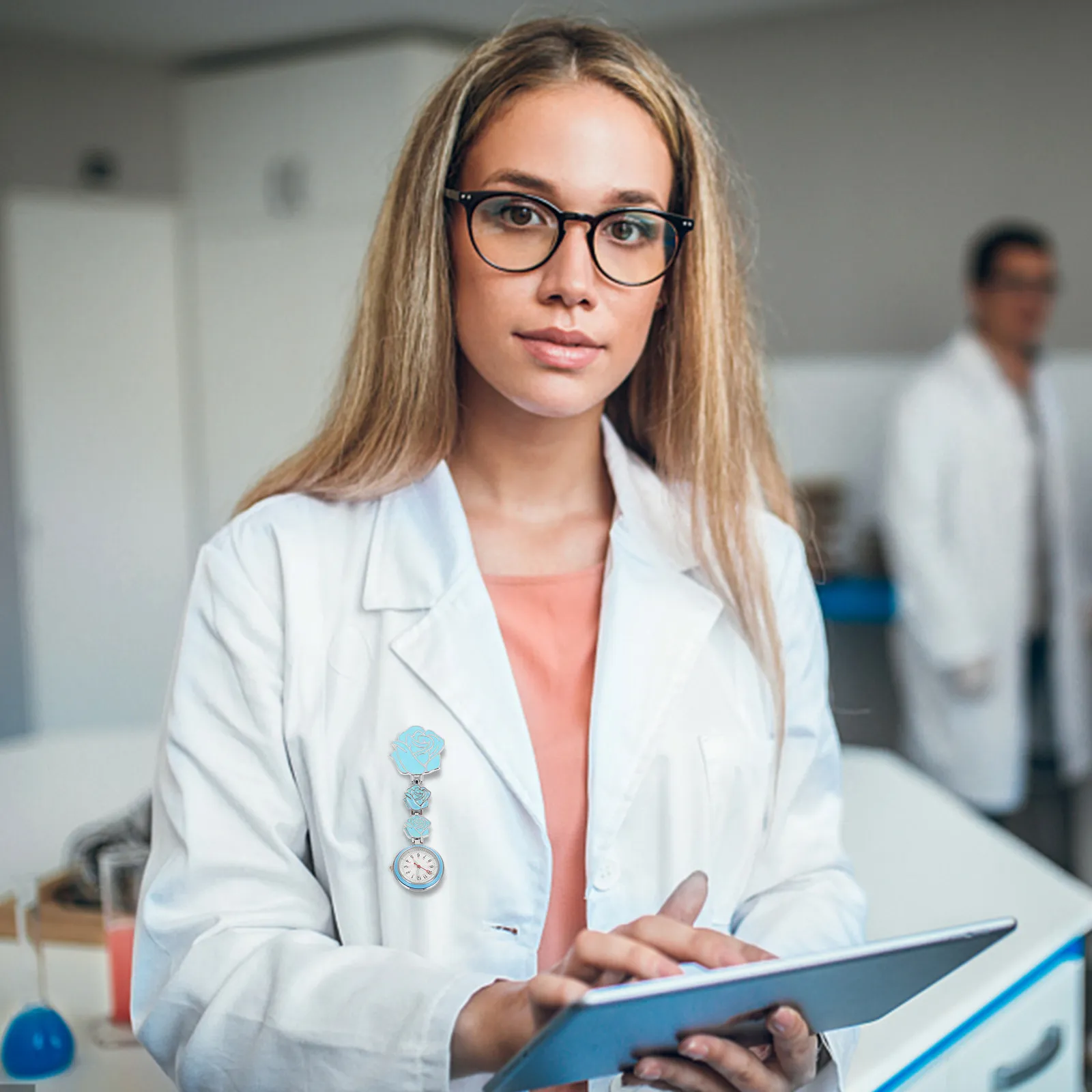 

Наручные часы с розовым узором для медсестер, на клипсе, с креплением на форму, рюкзак или одежду, минималистичный дизайн, точные.