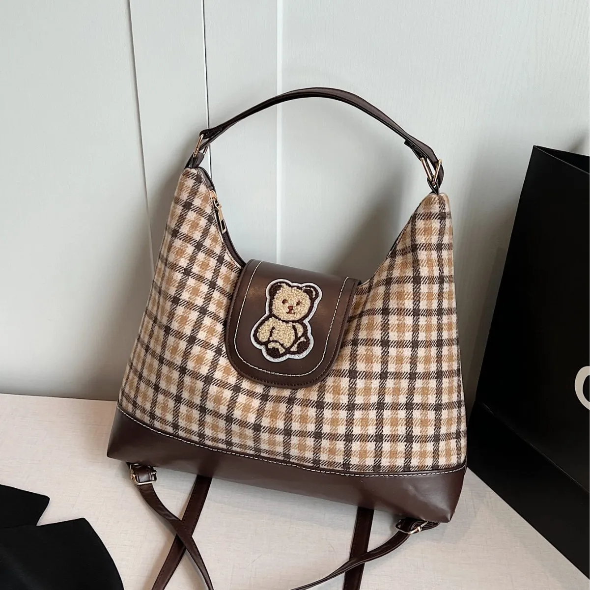 

2025 Новый рюкзак большой емкости, женский твидовый школьный рюкзак, универсальная сумка через плечо для повседневной студенческой моды ​