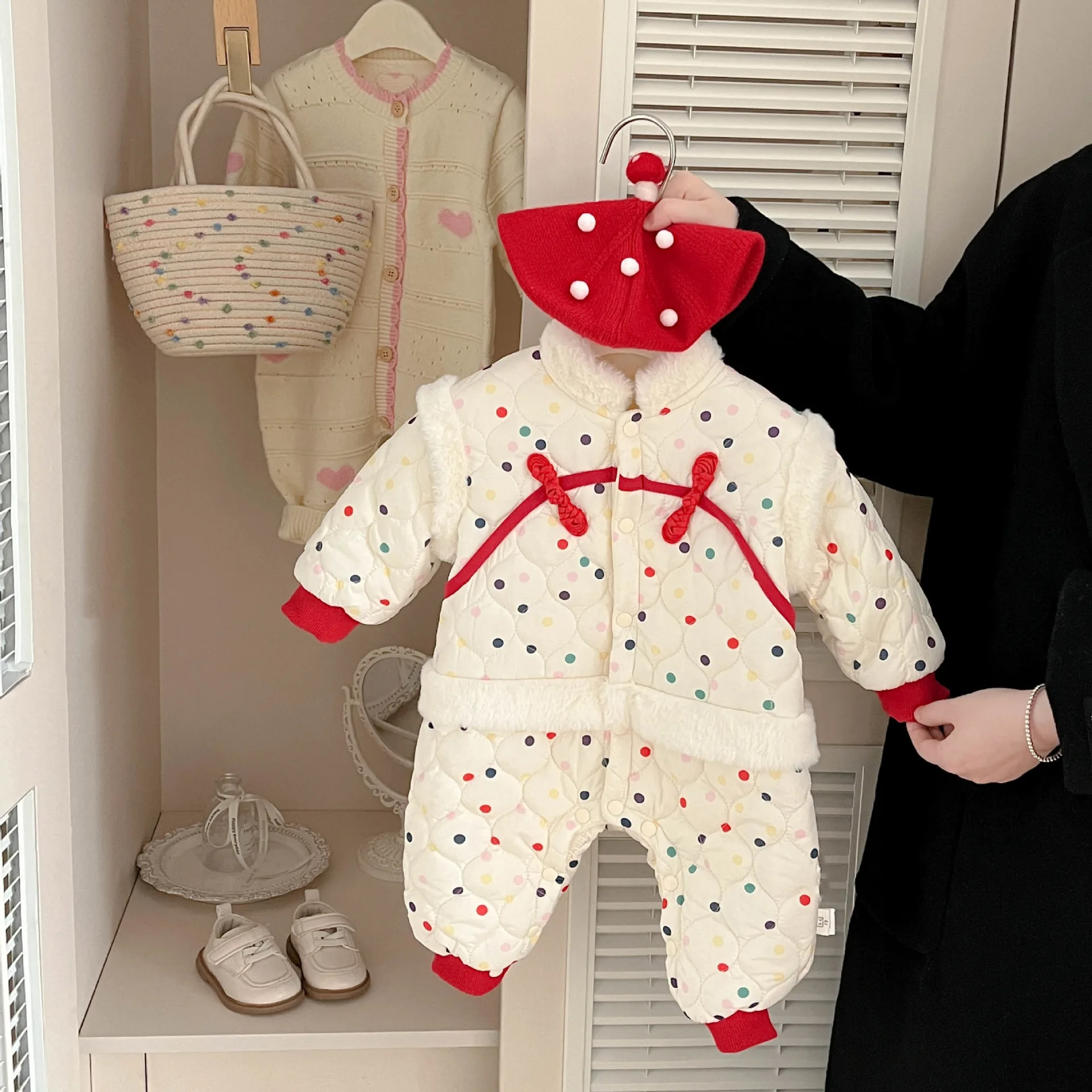 

Girls Jumpsuit Winter New Style with Added Velvet and Thickened Western-style Warm Crawling Clothes Sweet and Cute