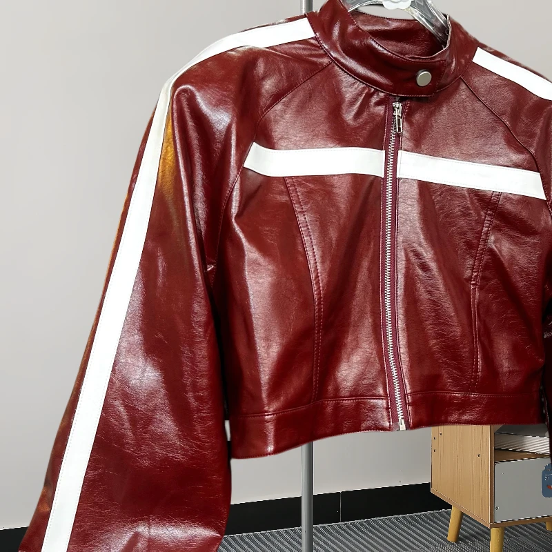 Streetwear Fashion Faux PU Leder Jacke Rot Schwarz Frühling Herbst Neue Frauen Kontrast Farbe Stehkragen Dünne Kurze Biker Jacken