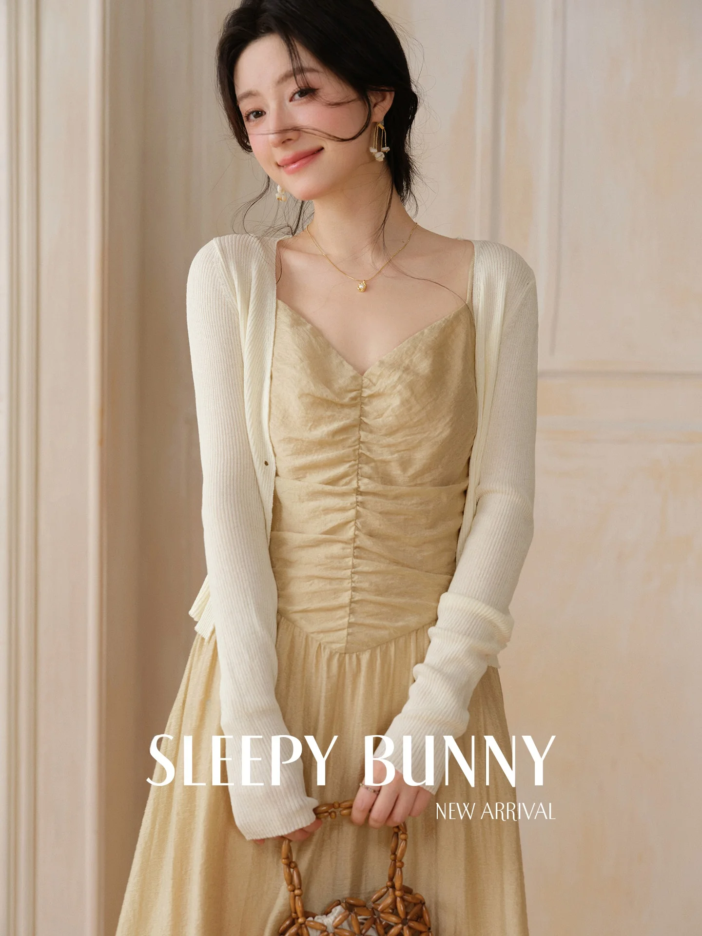 

Spybunny V-Neck Pearl Button Long Sleeve Knitted Sweater Women Summer Thin Commute Versatile Open Cardigan Loose Fit French S...