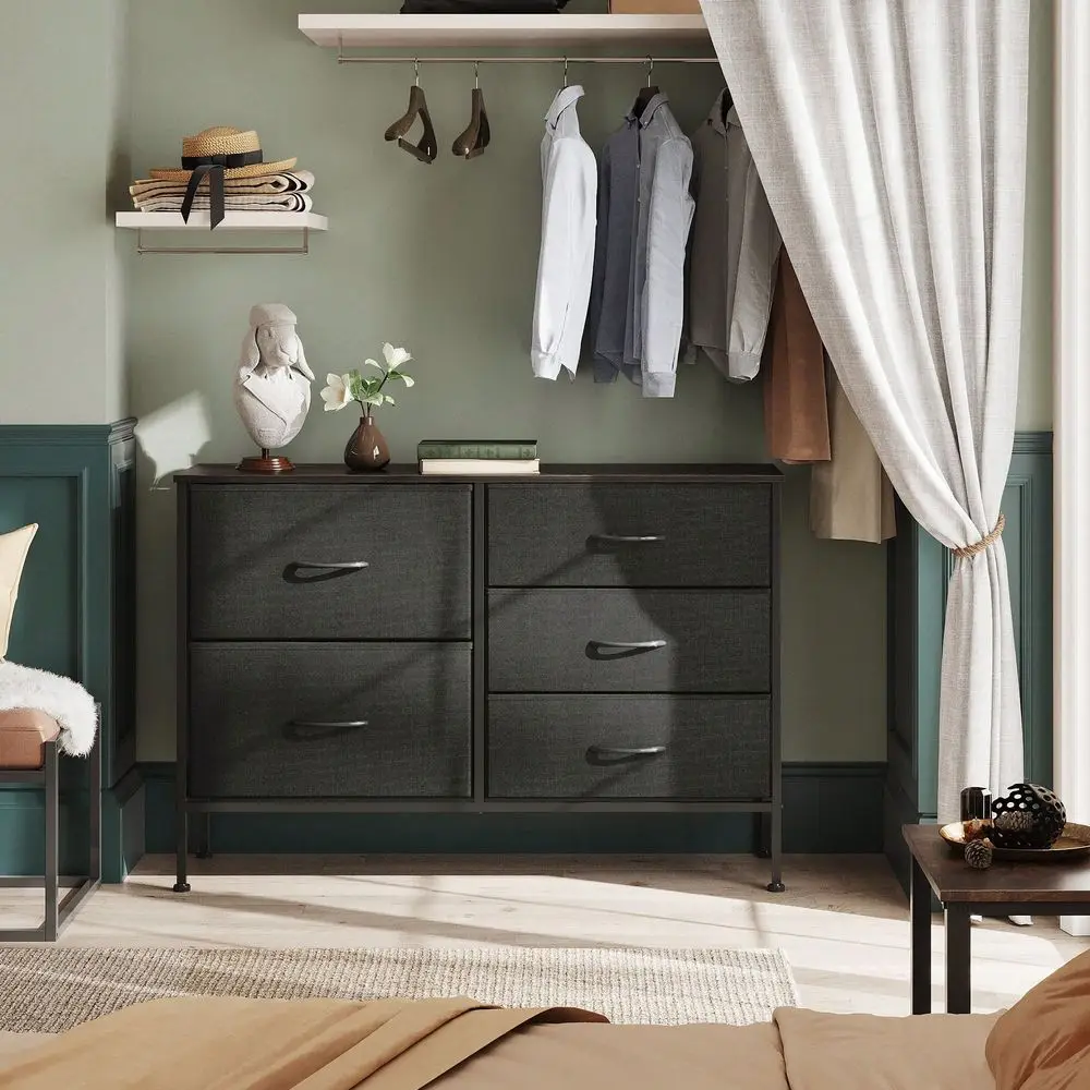 

Широкий тканевый комод с 5 ящиками для спальни, гостиной, гардеробной, в деревенском стиле, цвет коричневое дерево.