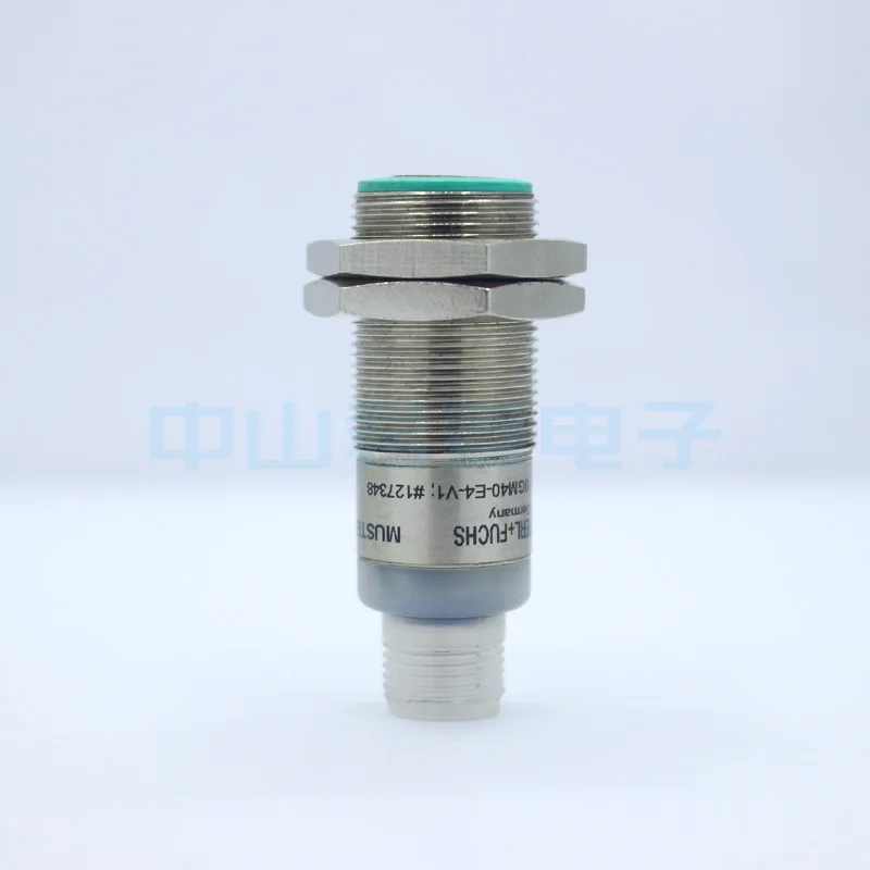 UB300-18GM40-E4-V1 …