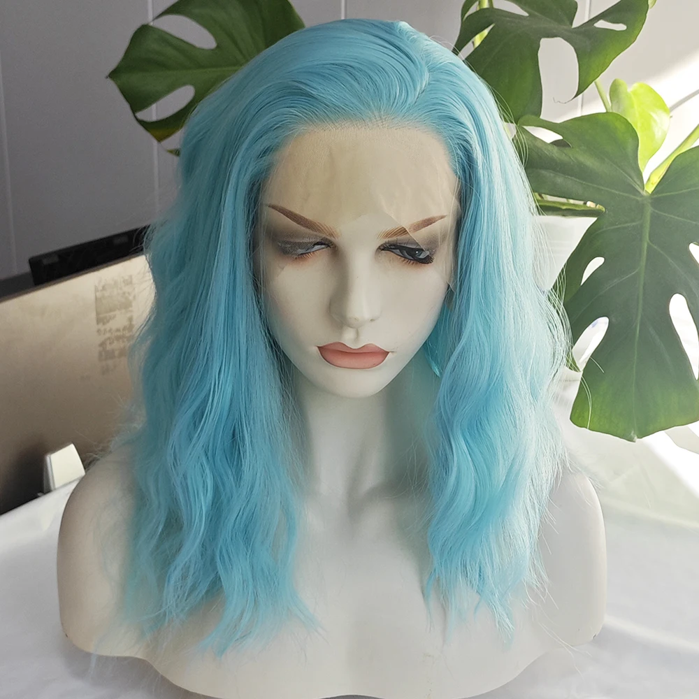 السماء الزرقاء موجة الشعر الاصطناعية الدانتيل الباروكة فضفاضة موجة الضوء الأزرق الشعر الدانتيل الجبهة الباروكات النساء تأثيري Makrup استخدام الحرارة الألياف الشعر الأزرق