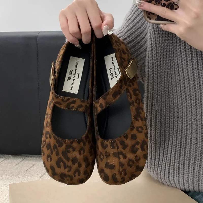 Scarpe Mary Jane in pelle scamosciata con stampa leopardata vintage da donna Moda casual e comoda scarpa singola con suola morbida e bocca superficiale