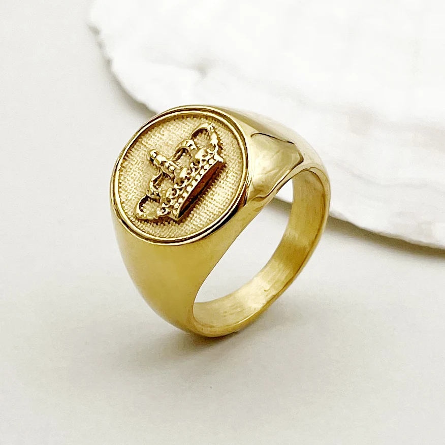 1 قطعة تاج أنيق بسيط تنقش الدائري 14K مطلية بالذهب الفولاذ المقاوم للصدأ أنيق اكسسوارات الرجال والنساء البنصر