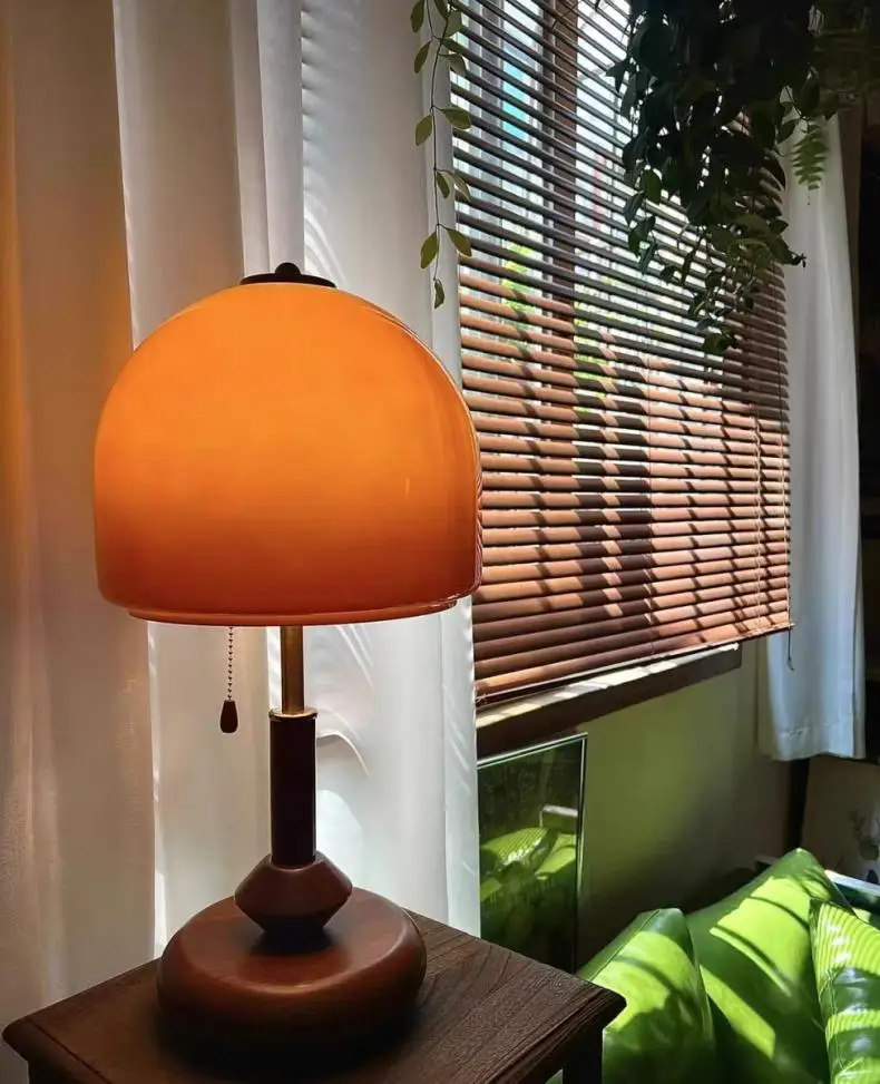 Retro Table Lamp Atmosphere Suitable
