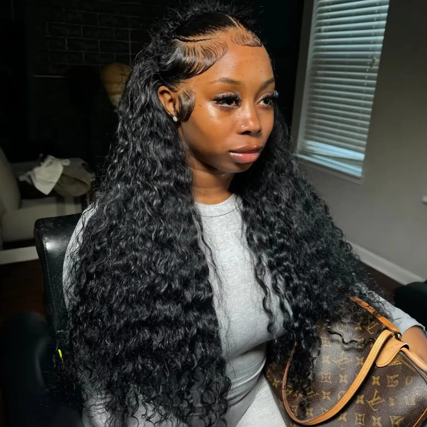 250% Density 40 Inch Deep Wave Lace Front Wigs Human Hair Natural Looking Curly Human Hair Wig Pre Plucked For Women Wear To Go