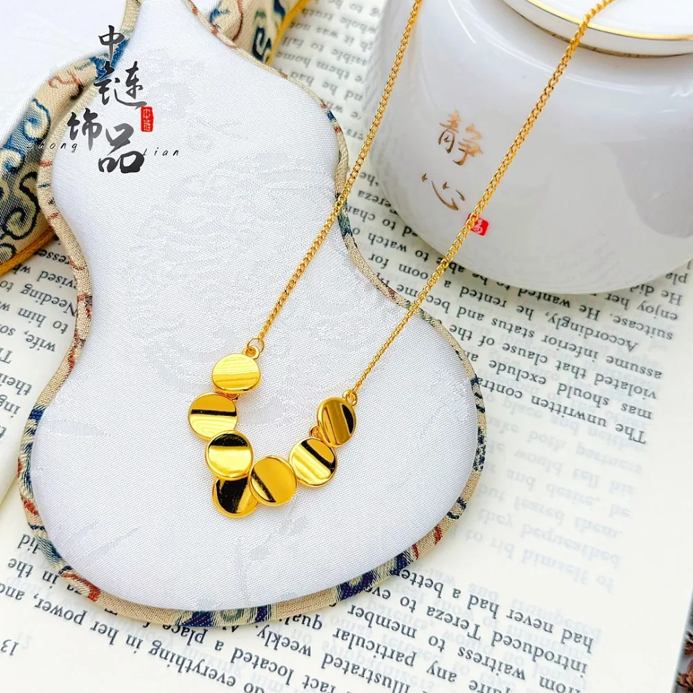 Glitter small round necklace women niche ins wind glitter fish scale collarbone 9999gold