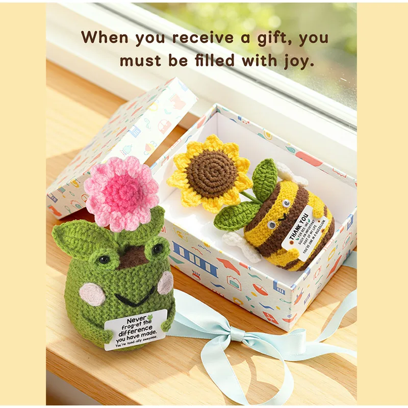 Weaving Potted Ornaments Hand Crocheting Sunflower Bee Flower Pots Woolen Finished Ornaments Gift Creative Desk Bookshelf Decor