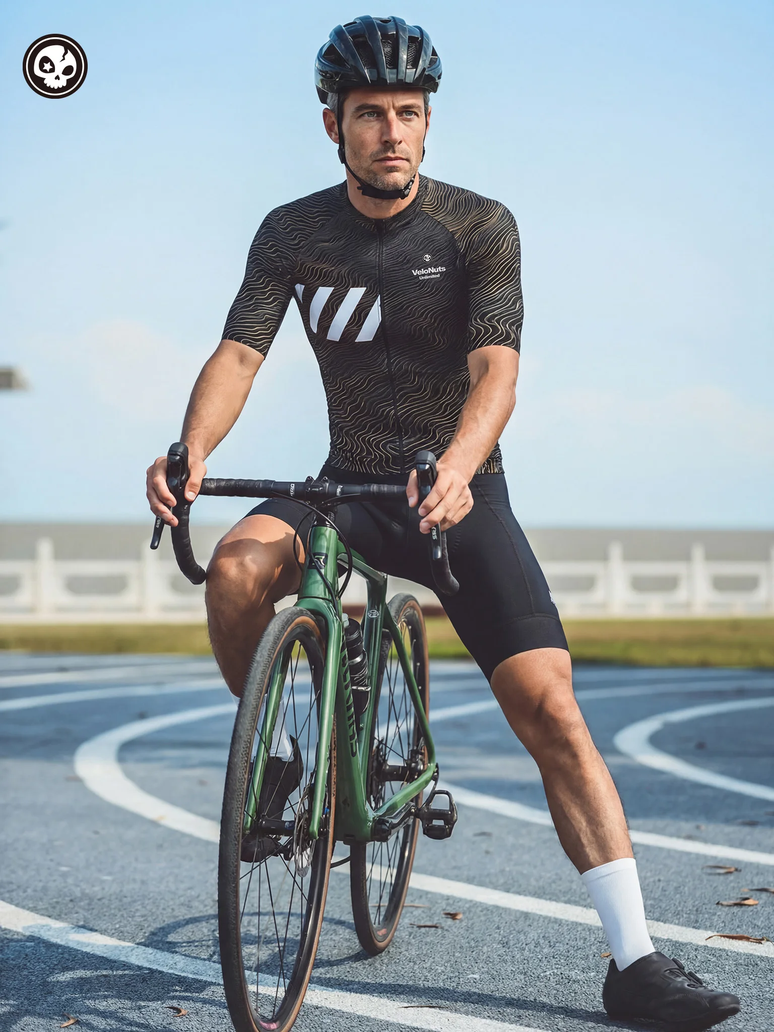 

VELONUTS Summer Cycling Jersey Shirt Lightweight Elastic Quick Dry Breathable Short Sleeve Jersey Men Women Cycling Clothing
