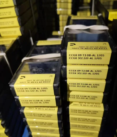 

CCGX09T308-AL 1205 Hard alloy, CNC blade CCGX09T308-AL 1105