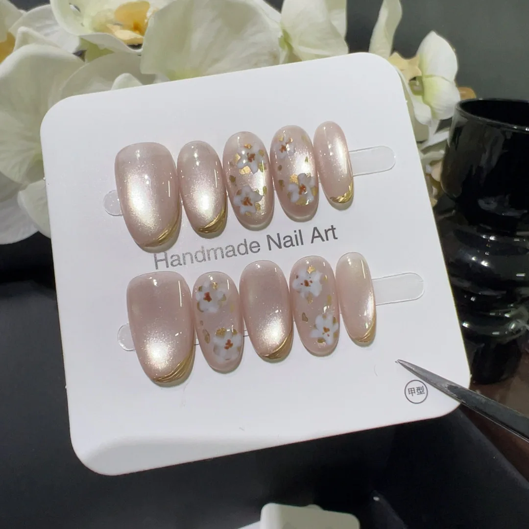 

10pcs Handmade Short Oval Press On Nails Retro Shiny Cat Eye Golden Flower Design Sweet Cute Fake Nails Wearable Nails Art Tips