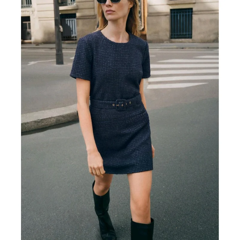 겨울 여성용 스트레이트 튜브 드레스 벨트 포함 라운드 넥 오르트 스웨이드 구조 감각적인 요정 스커트 폴리에스터 섬유 출퇴근용