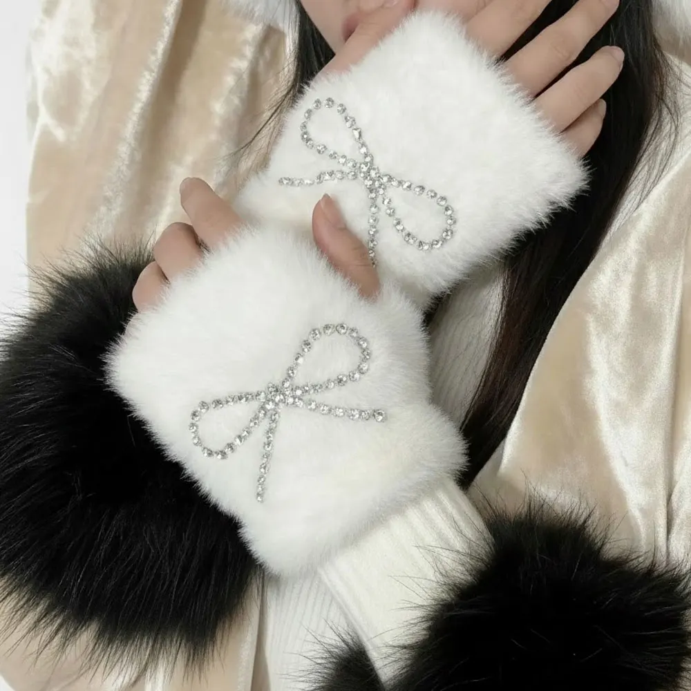 

Милые атмосферные перчатки без пальцев, зимние вязаные перчатки со стразами и бантом, теплые открытые пальцы, повседневные перчатки для свиданий