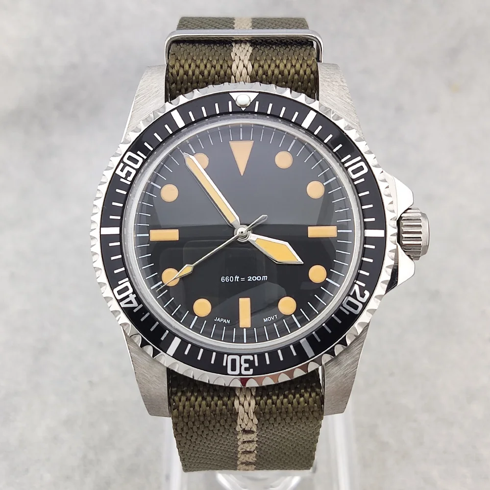 39mm NH35 Watch Black Classic Retro Watch Custom Logo High Quality Sapphire Glass Waterproof Case Nylon Strap NH35 Watch