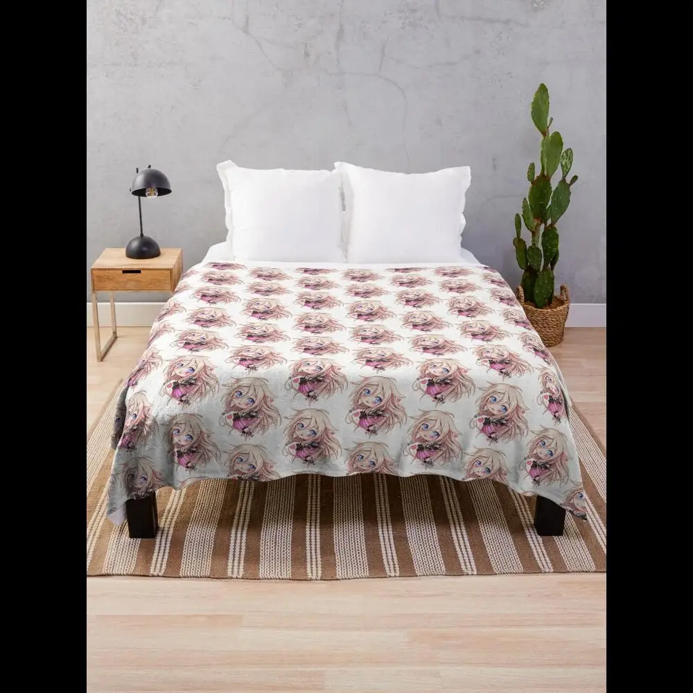 V Aria Idol Throw B… - image