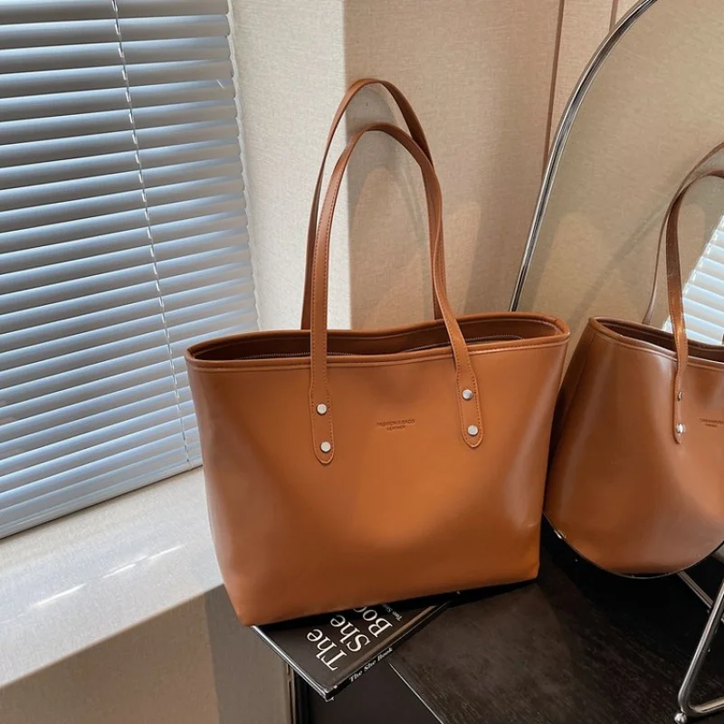 

Ярко-хрустая новинка 2025, женская роскошная брендовая кожаная сумка, известный дизайнер, популярная повседневная классическая сумка ​