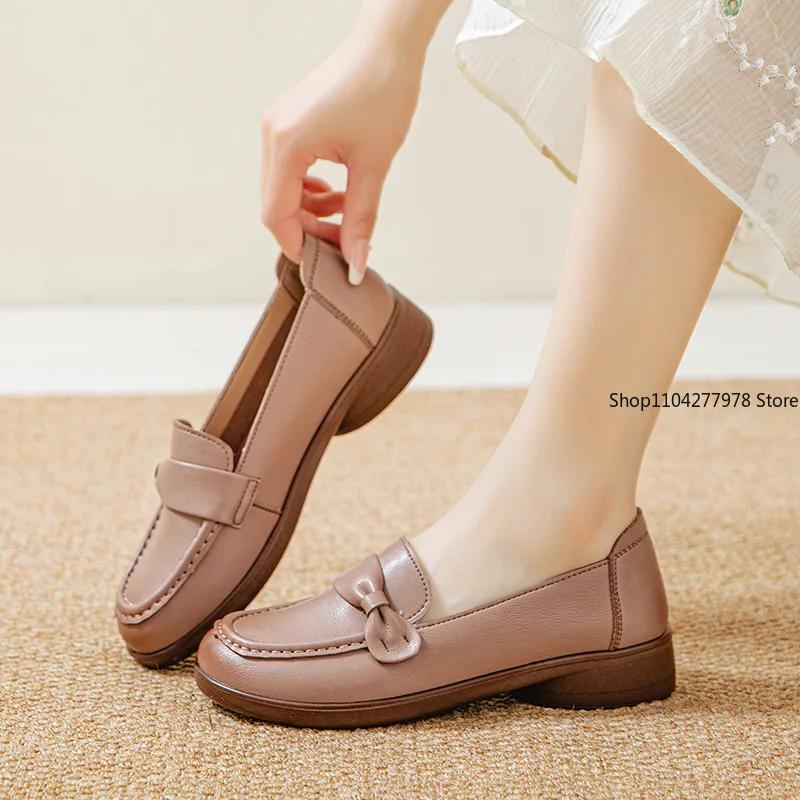 

2025 Super Soft Pu Leather Loafers Comfortable Mother Shoes Flats Non-slip Middle-aged and Elderly Comfortable Pumps