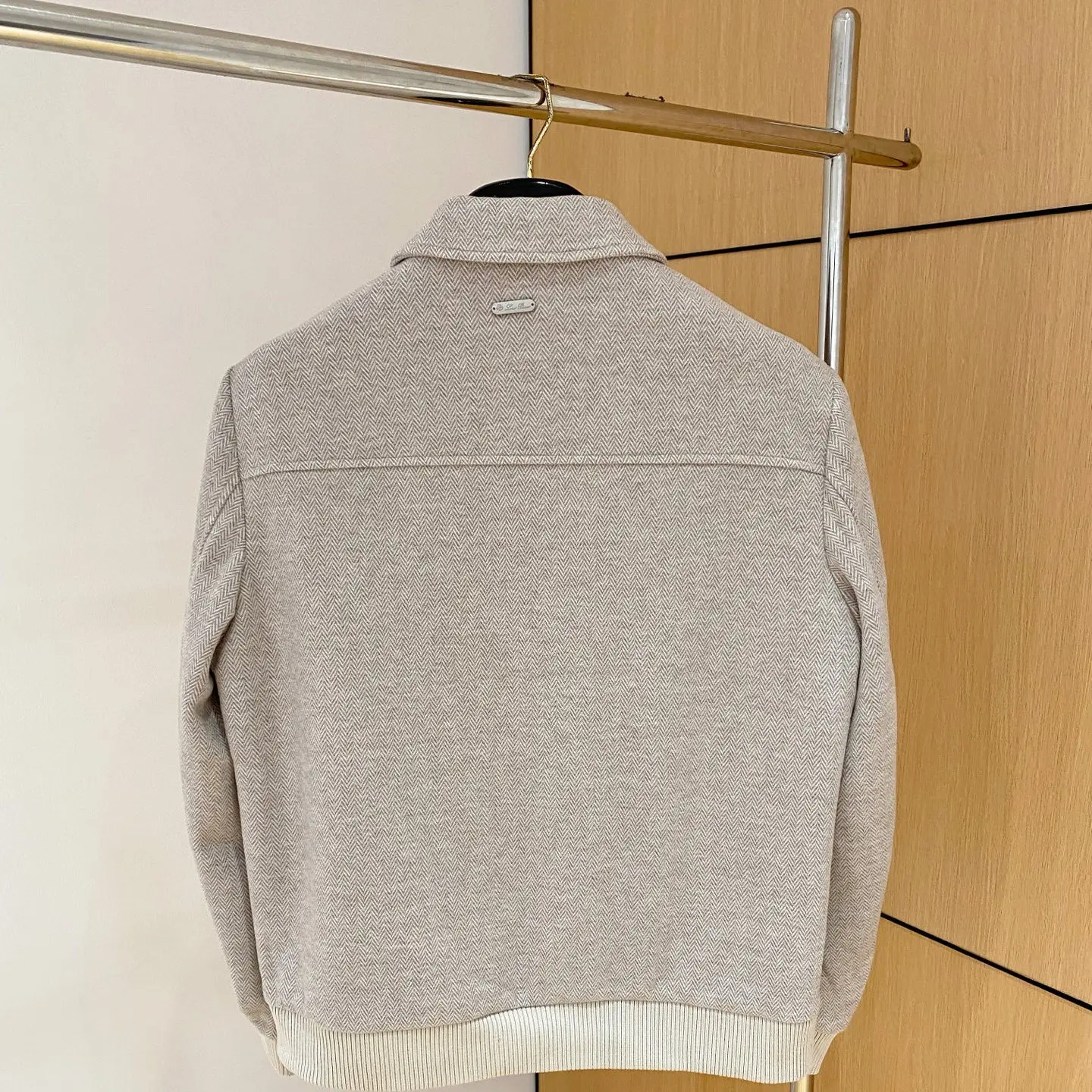 سترة حرارية كاجوال ذات طية صدر السترة وأكمام طويلة بلون سادة BC 25SS