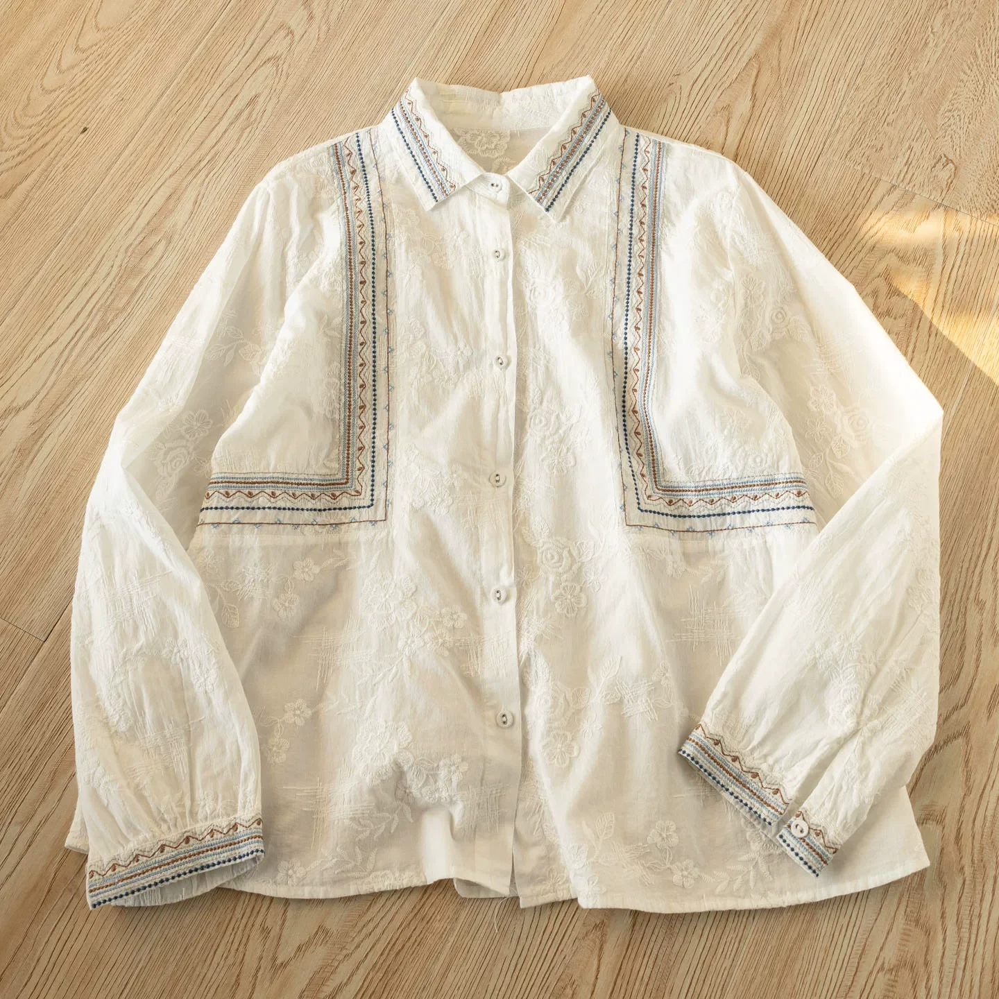 

Элегантные женские блузки и рубашки 2026 года: весенние модели из чистого хлопка с этнической вышивкой, блузки с длинным рукавом, женская одежда