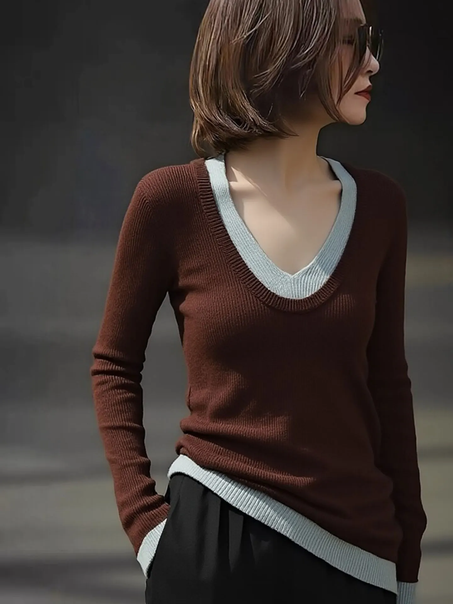 

Женский премиум-топ с эффектом похудения, длинный рукав, вязаный свитер, дизайн с цветовыми блоками, зима 2025, модный повседневный стиль