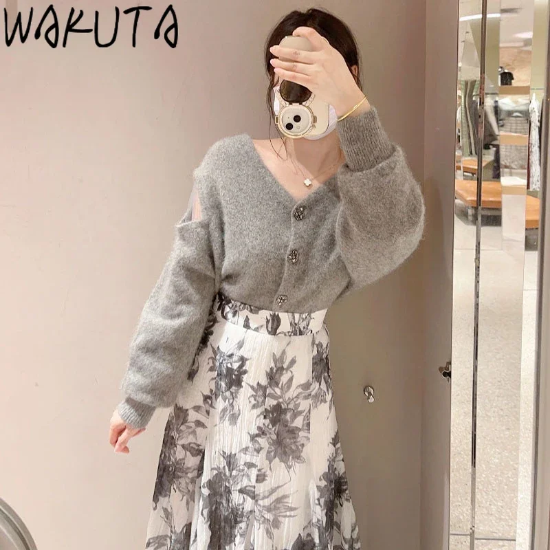 

Wakuta V Neck Puff Sleeve Loose Elegant Jumper Voile Shoulder Strapless Patchwork Casual Sweaters Japan Button Sweet Moda Tops