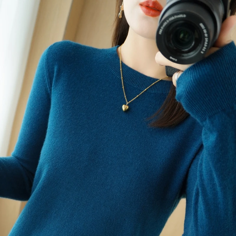 Seaweed blue
