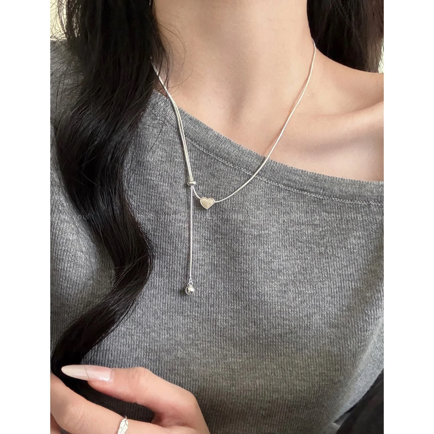 colar-minimalista-de-prata-com-coracao-e-cordao-choker-feminino-de-luxo-e-alta-qualidade-acessorio-de-joalheria-de-moda-est