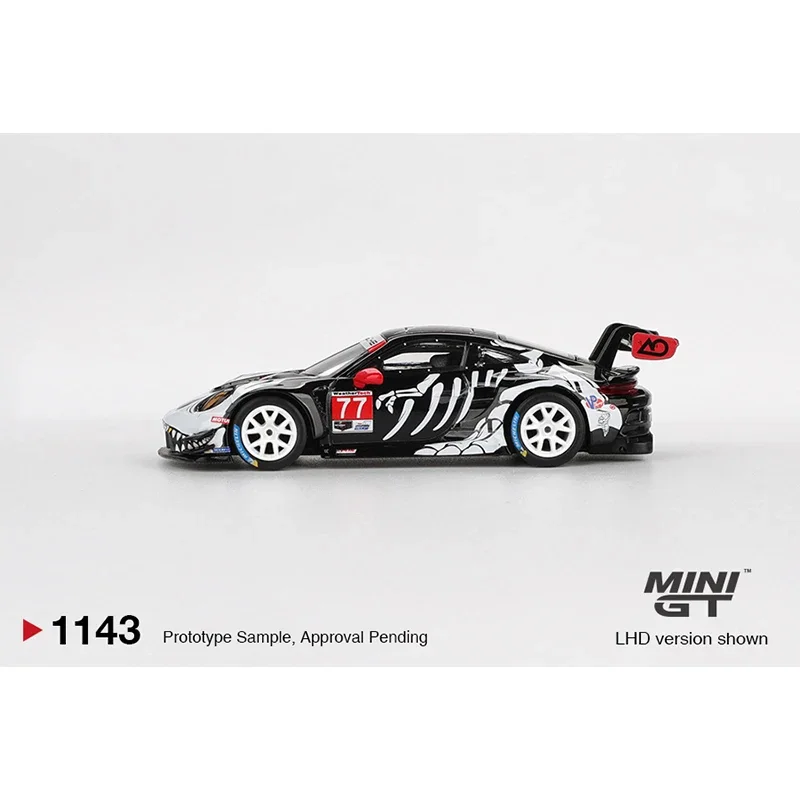 Voorverkoop MINIGT 1143 # 77 1: 64 Porsche 911 GT3 R AO Racing IMSA Petit Le Mans Skeleton Rexy Halloween Diecast Auto Model Speelgoed