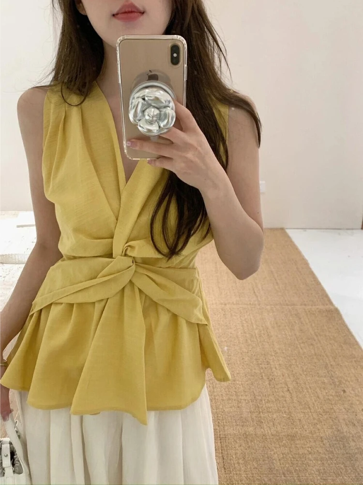 Women's Twist Knot Sleeveless Shirt Summer French Vacation Style Slim Fit Cami Crop Top