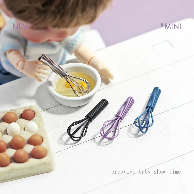 1/6 BJD Dolls House Kitchen Accessories Mini Egg Beater Manually Miniature Egg Model Toys Cooking Dollhouse Desktop Decorations