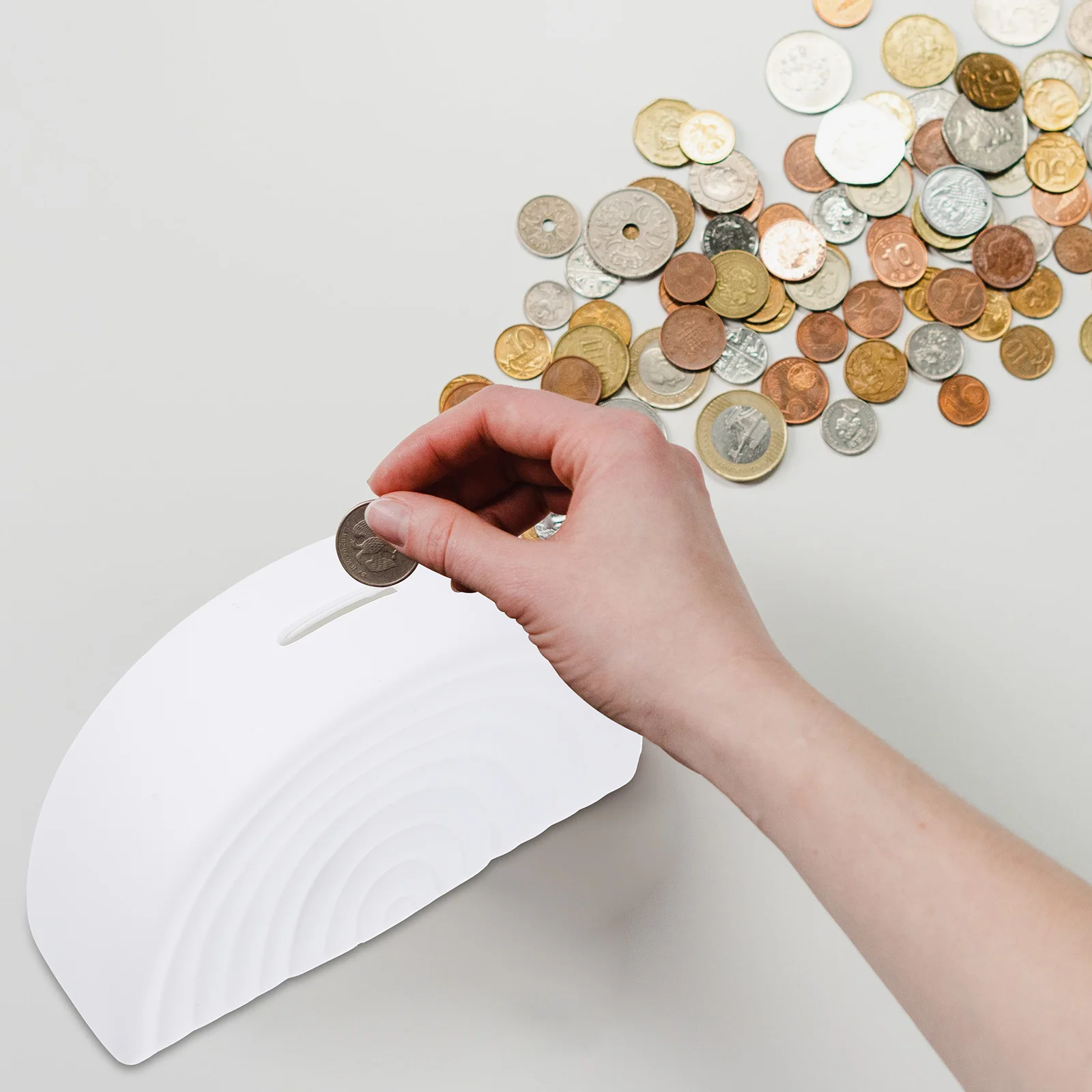 

Adorable Rainbow Shape Saving Pot for Kids Cute Piggy Bank Coin Container Desktop Money Storage Box Fun Gift Idea