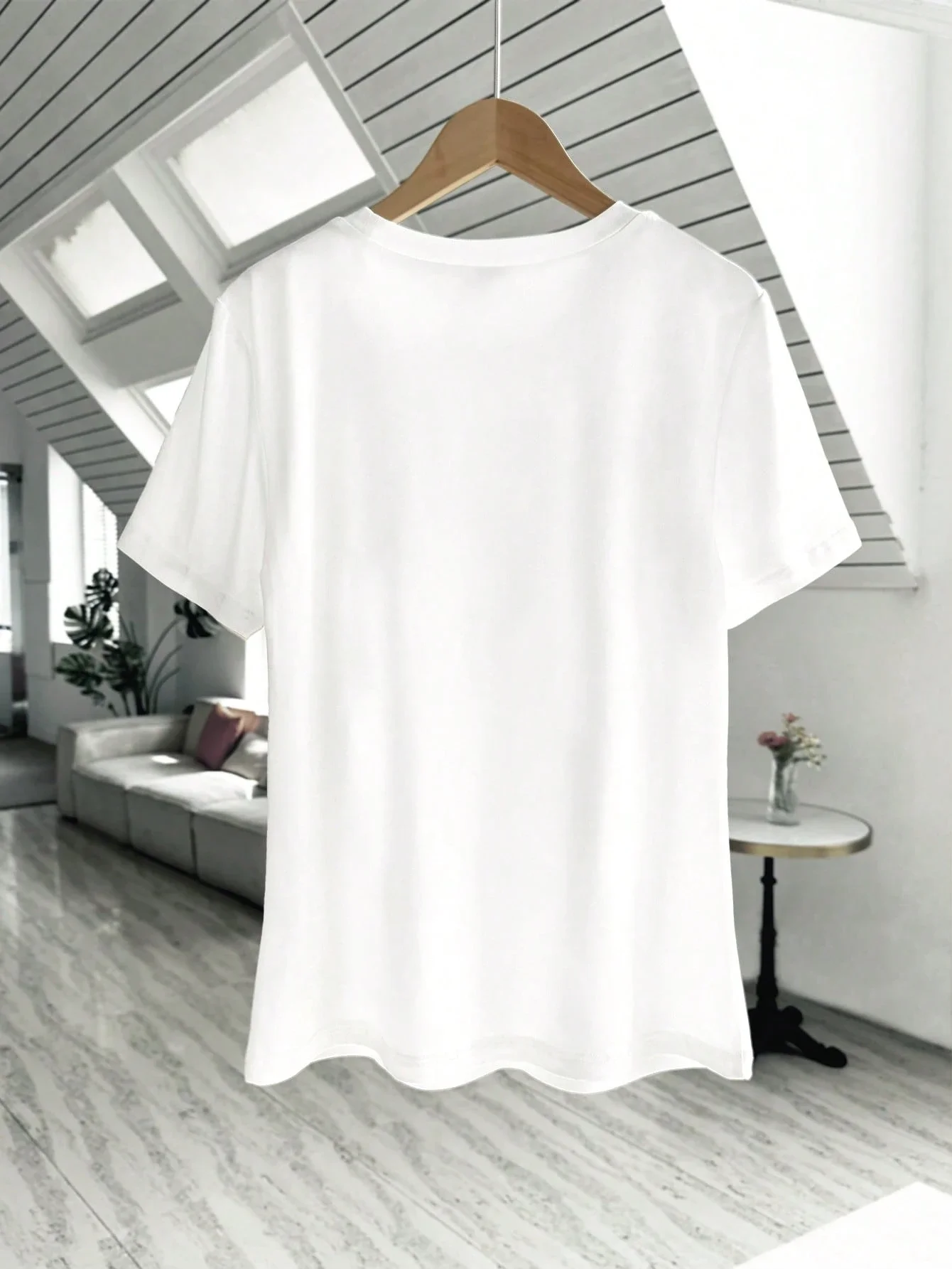 

Women Round Neck Short Sleeve Floral Applique Casual White Tee Shirt Spring Summer