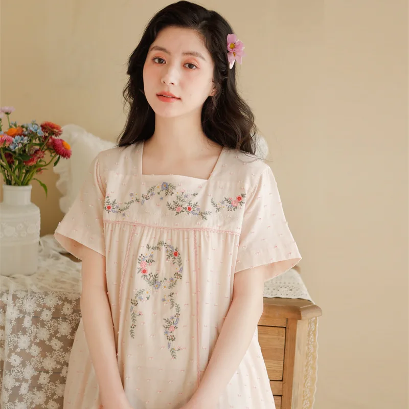 Sweet Embroidery Pure Cotton Women\'s Nightgowns Short Sleeve Plus Size Loose Sleepwear Elegant  Summer Dress