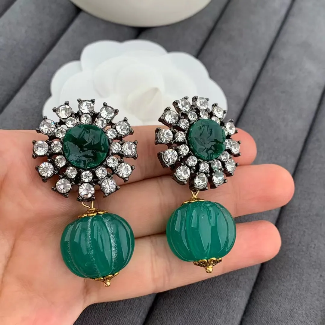 

Vintage Temperament Exquisite Copper rhinestone earrings for women's girl Jewelry accessories