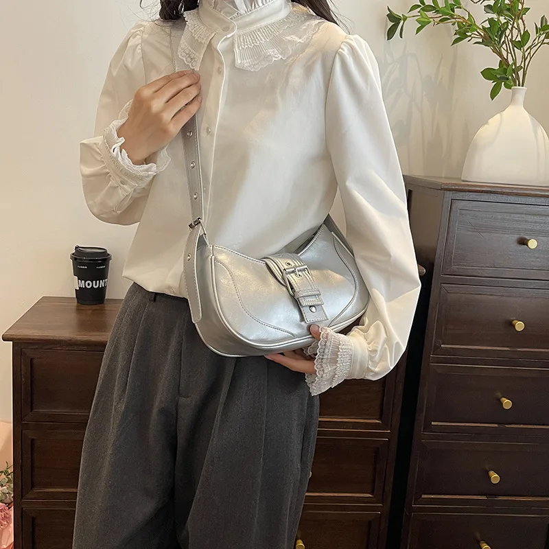 

Hot Selling Popular One Shoulder Underarm Bag 2026 Spring Women Commuting Fashionable Western Style Retro Solid Color Womens Bag