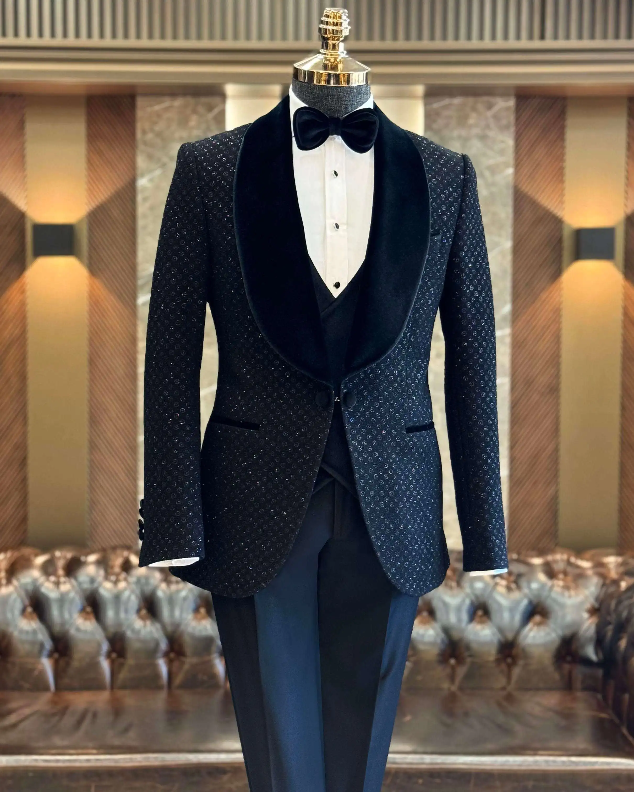 Modern Wedding Men\'s Suits Tailored 3-Piece Blazer Velvet Vest Black Pants Shawl Lapel Customized Plus Tuxedo Trajes Para Hombre