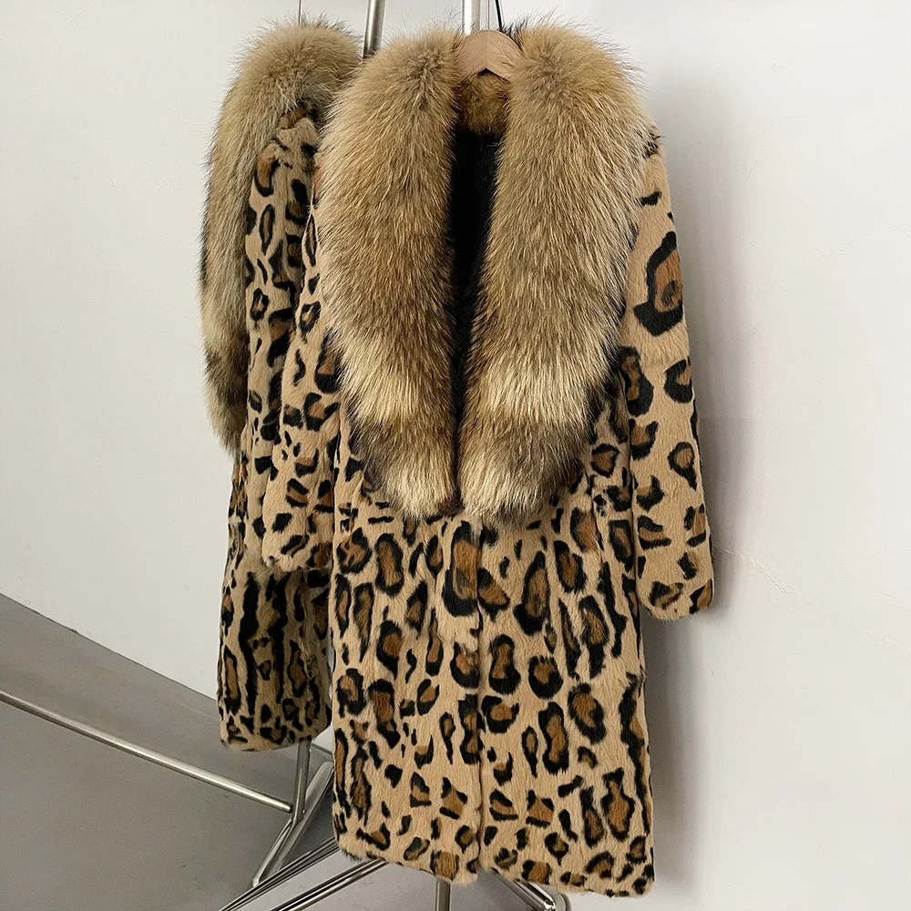 OFTBUY Neue Luxuriöse Vollpelz-Winterjacke für Damen, Mittellanger Echtkaninchenfellmantel, Übergroßer Echtfellkragen aus Waschbär- und Fuchsfell – Detail 11
